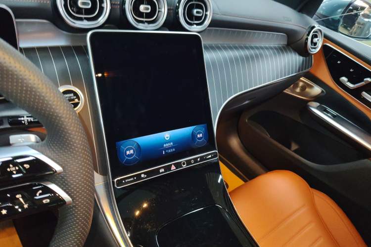 Used Mercedes-Benz GLC 2024 GLC 300 L 4MATIC Luxury Model 5 Seats