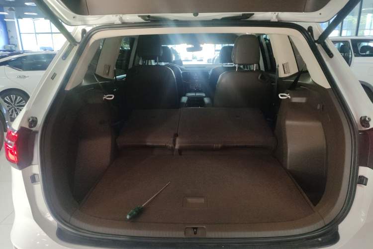 Used Volkswagen Viloran 2020 330TSI Luxury Edition