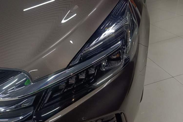 Used Buick GL8 2023 Land Executive Class Comfort Model