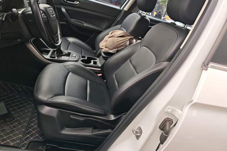 Used Qoros 5 2018 Revised Version 1.6T Automatic Leading Edition