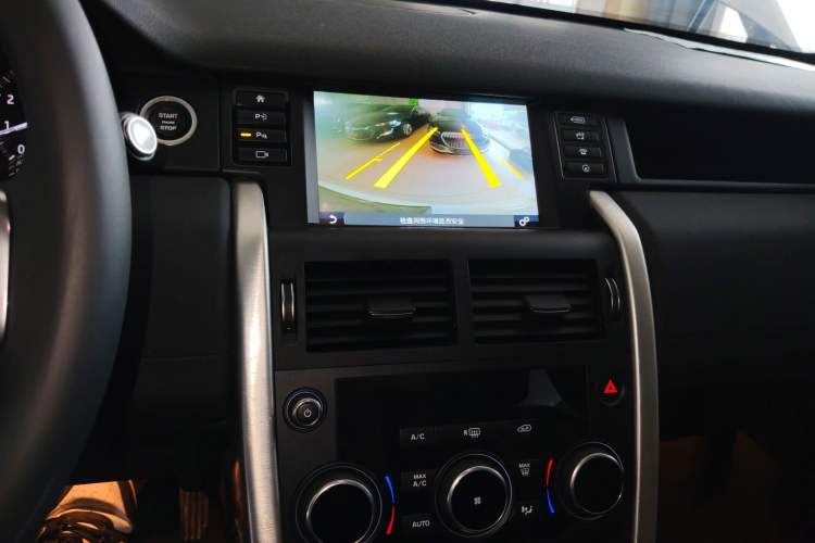 Used Land Rover Discovery Sport 2019 240 PS SE Version China VI Standard
