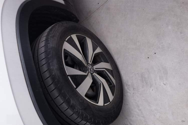 Used Volkswagen Tayron 2020 330TSI Two-Wheel Drive Luxury Smart Connectivity Version
