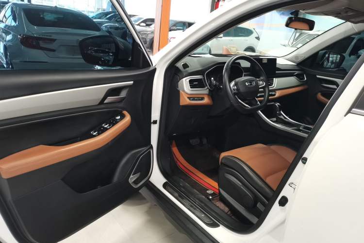 Used Geely Auto Vision X6 2020 1.4T CVT Luxury Edition
