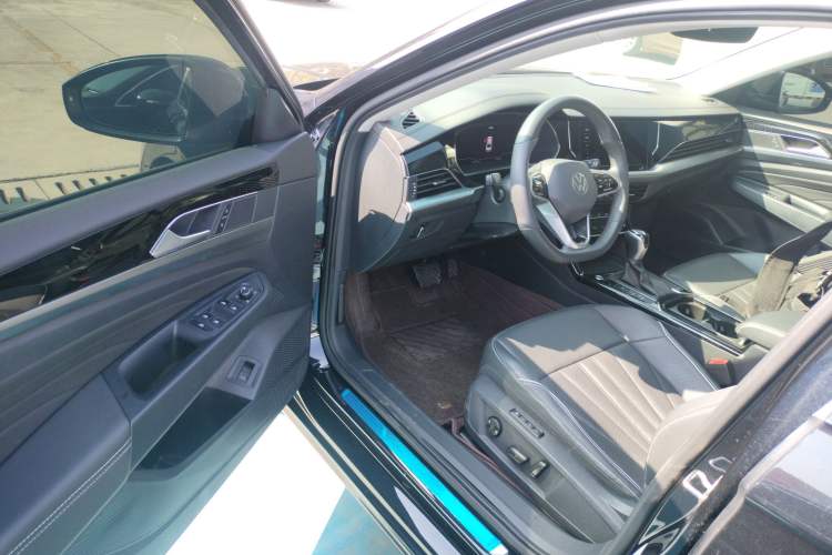 Used Volkswagen Passat 2024 330TSI Starry Elite Edition
