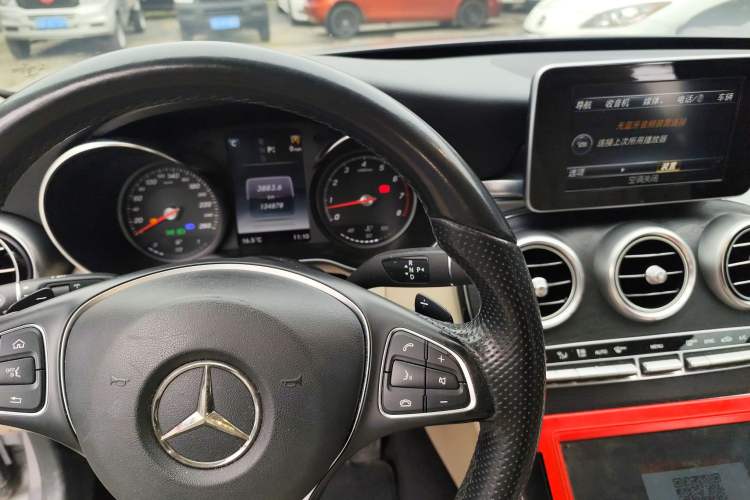 Used Mercedes-Benz C-Class 2015 C 200 station wagon