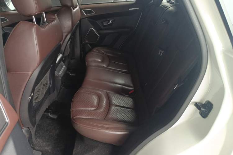 Used Land X7 2015 2.0T Panoramic Prestige Edition
