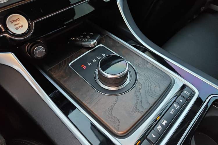 Used Jaguar XFL 2017 XFL 2.0T 240PS Premium Edition
