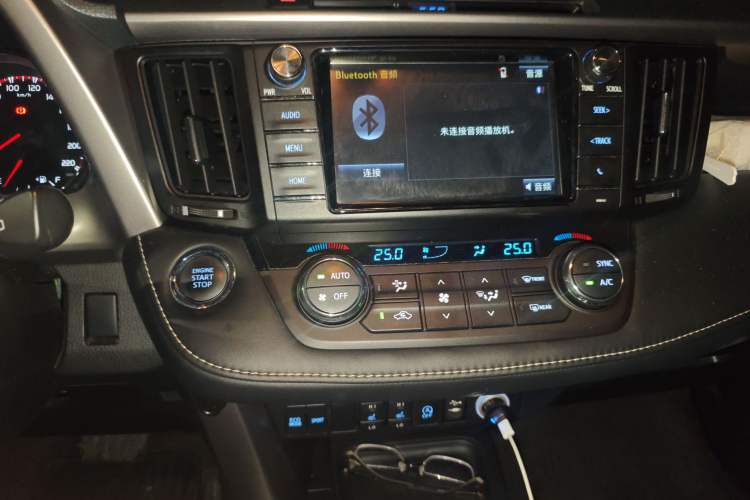 Used Toyota RAV4 2016 2.0L CVT Two-Wheel Drive Smart Edition China V Standard