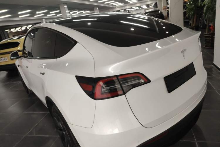 Used Tesla Model Y 2023 Rear-Wheel-Drive Version