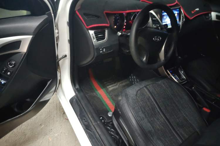 Used Hyundai Elantra 2013 1.6L Automatic Leading Model