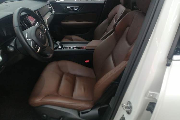 Used Volvo S60 2022 B4 Zhiyi Luxury Edition
