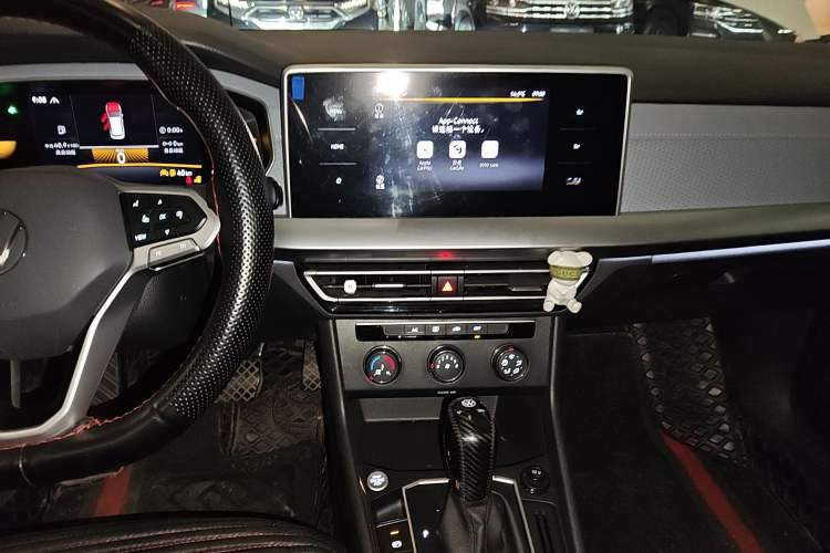 Used Volkswagen Lavida 2023 300TSI DSG Full-Comfort Edition
