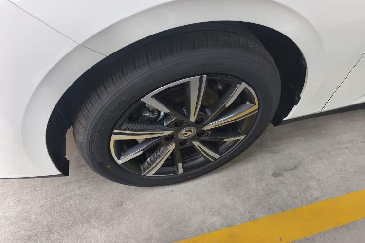 Used Changan Eado 2025 Blue Whale 1.5T 500Bar Prestige Model