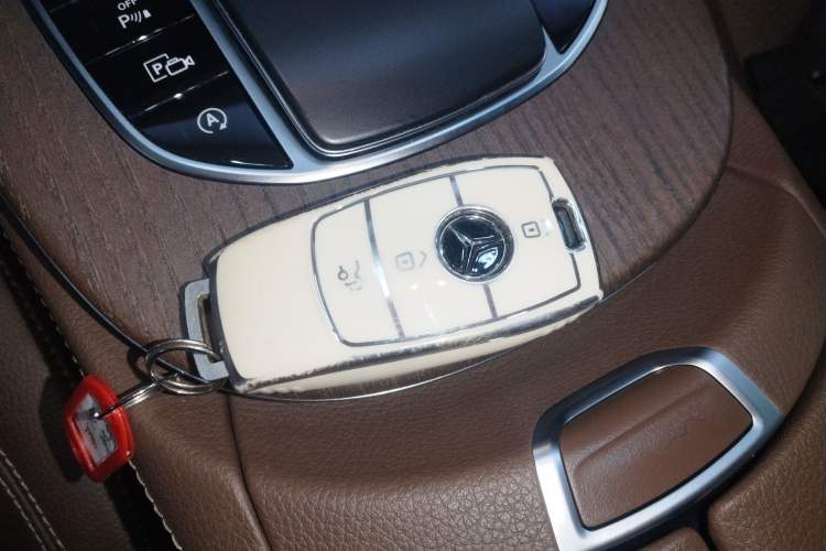 Used Mercedes-Benz E-Class 2021 E 300 L Stylish Model
