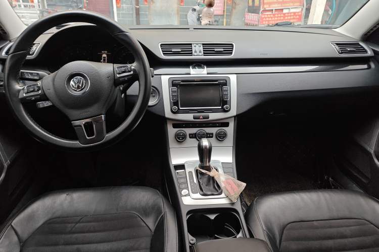 Used Volkswagen Magotan 2015 1.8TSI Advanced Model
