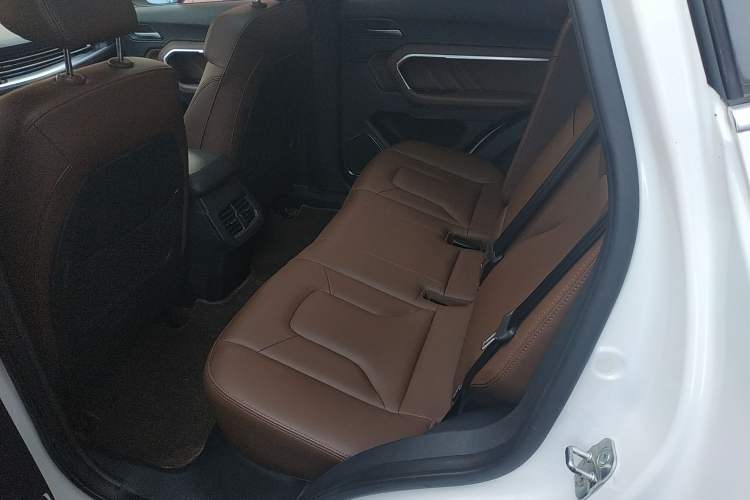 Used Haval H6 2017 Blue Label 2.0T Automatic Two-Wheel Drive Smart Edition
