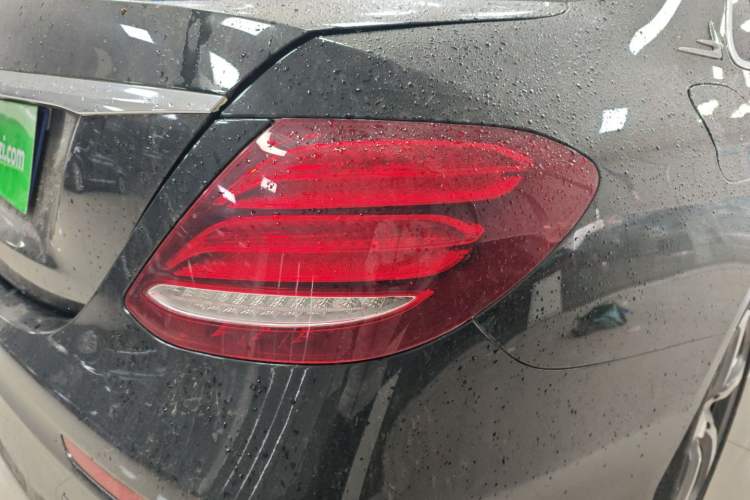 Used Mercedes-Benz E-Class 2019 E 300 L Sporty and Stylish Model