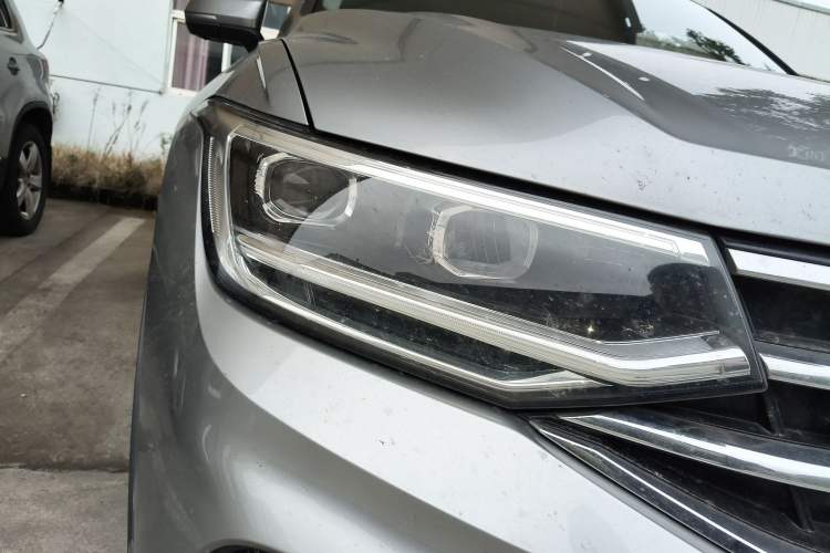 Used Volkswagen Tiguan L 2022 380TSI Automatic All-Wheel Drive R-Line Enhanced Comfort 7-Seater
