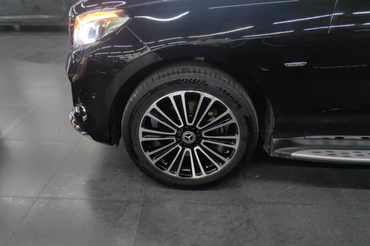 Used Mercedes-Benz GLE 2019 GLE 400 4MATIC Exclusive Edition
