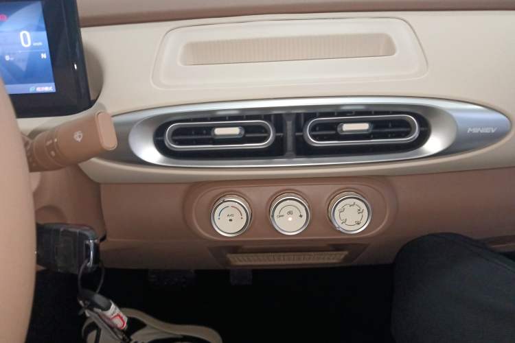 Used Wuling Hongguang MINIEV 2025 Four-Door Version Advanced Edition