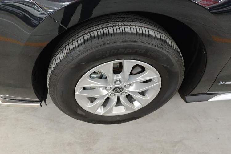 Used Toyota Granvia 2024 2.5L Hybrid Comfort Edition
