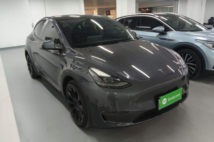 Used Tesla Model Y 2021 Long-Range All-Wheel-Drive Version 3D7
