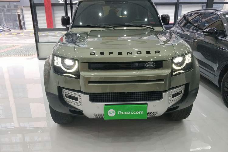 Used Land Rover Defender 2022 90 2.0T P300 SE
