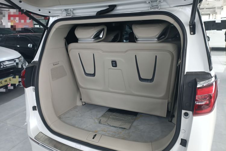 Used Buick GL8 2021 ES Landtrek 653T Comfort Edition