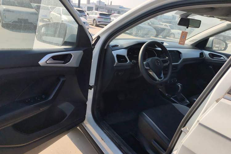 Used Volkswagen Tacqua 2023 200TSI DSG Joy-Connect Edition
