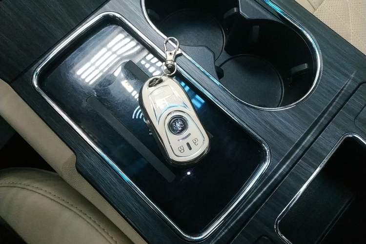 Used Buick GL8 2022 ES Land Cruiser 653T Luxury Model