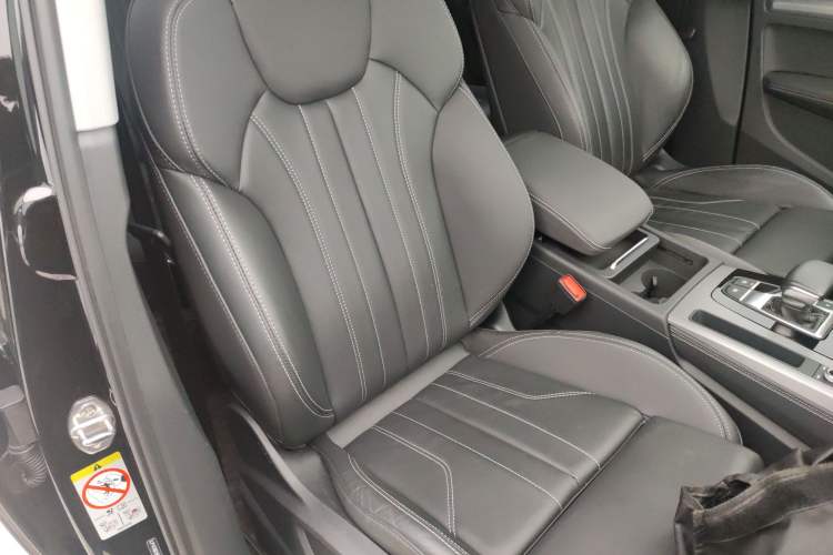 Used Audi Q5L 2023 40T Fashionable and Dynamic Edition
