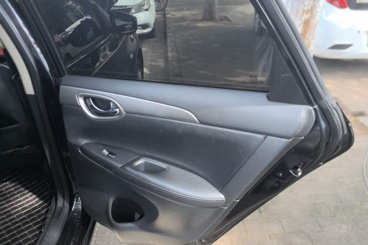 Used Nissan Sylphy 2012 1.6 XL Manual Luxury Edition
