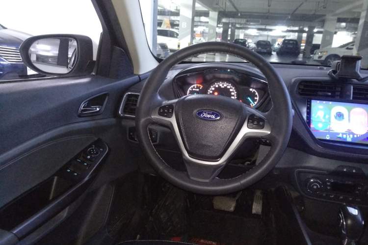 Used Ford Escort 2015 1.5L Automatic Fashion Model
