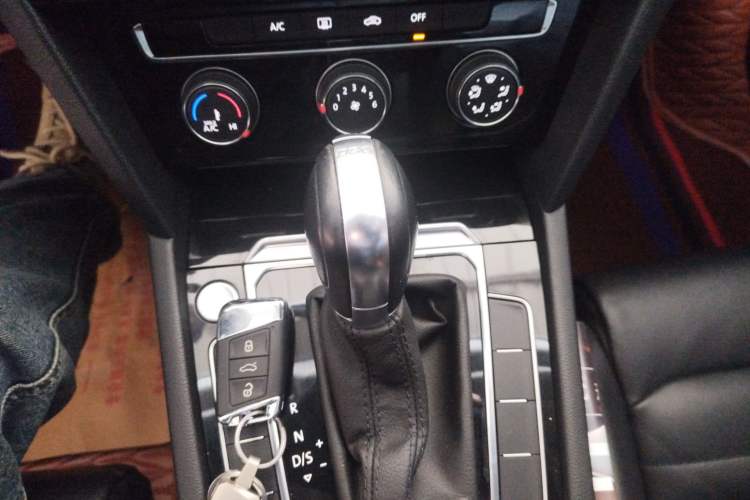 Used Volkswagen Magotan 2019 330TSI DSG Leading Model China VI Standard