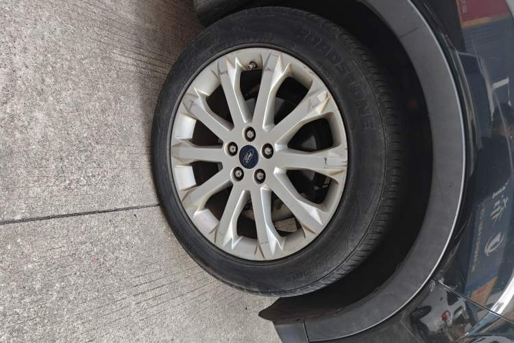 Used Ford Kuga 2015 1.5L GTDi Two-Wheel-Drive Comfort Model
