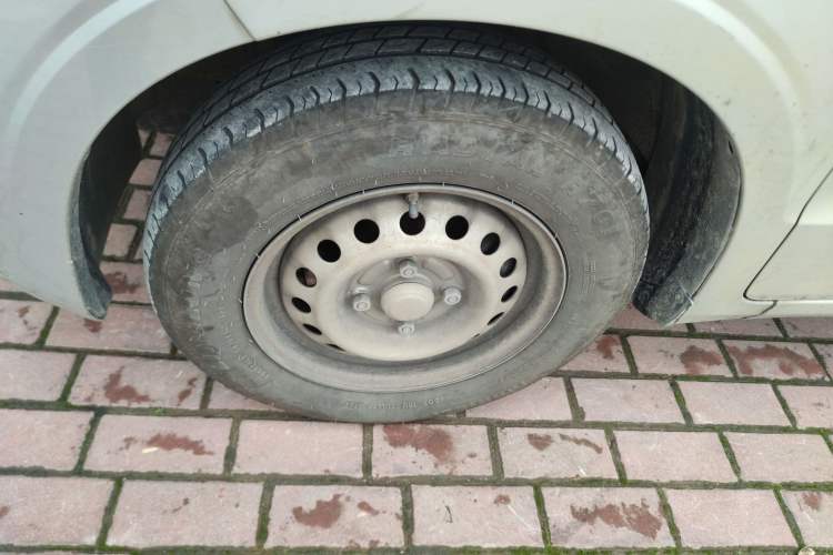 Used Wuling Hongguang V 2019 1.5L Jingqu Version China VI LAR