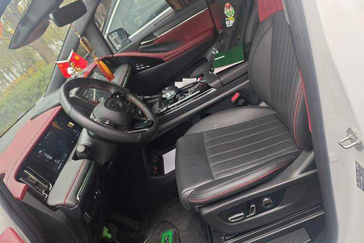 Used GAC Trumpchi M8 2023 Zongshi Series Dual-Motor Supreme Edition
