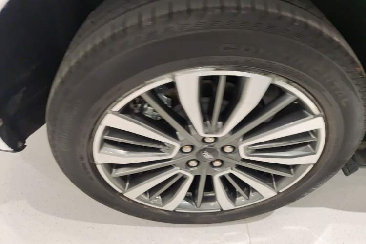 Used Ford Edge 2021 PLUS EcoBoost 245 Two-Wheel-Drive Titanium 7-Seater