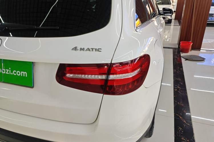 Used Mercedes-Benz GLC 2016 GLC 300 4MATIC Dynamic Model