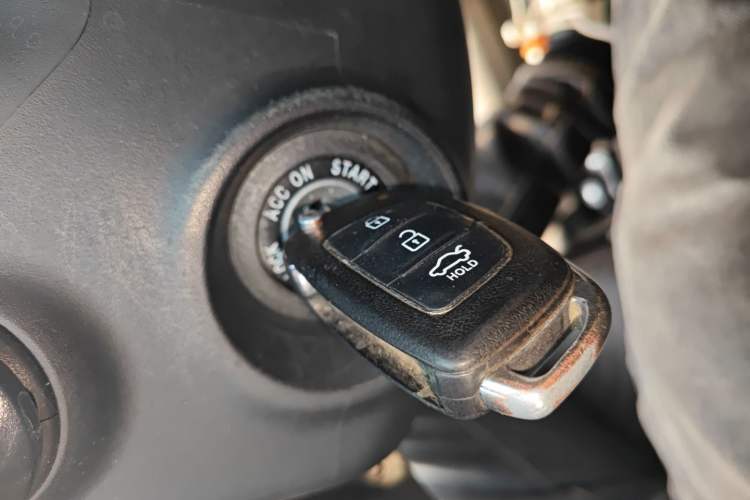 Used Hyundai Elantra 2016 1.6L Automatic Smart Version
