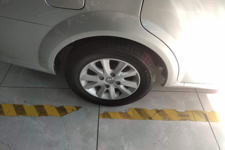 Used Buick Excelle 2013 1.5L Automatic Classic Model
