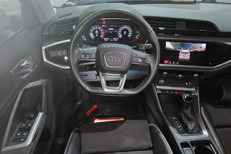 Used Audi Q3 2021 35 TFSI Fashion Dynamic Model
