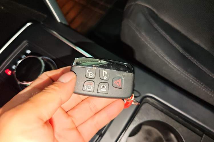 Used Land Rover Discovery Sport 2017 2.0T HSE
