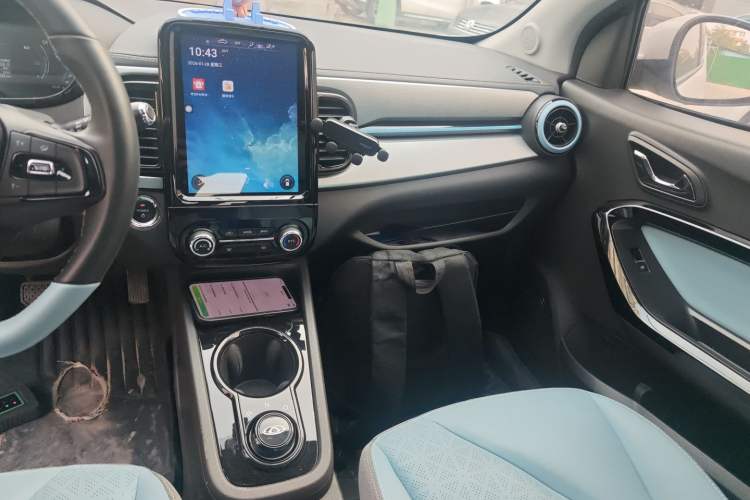 Used Chery Little Ant 2022 Sweet Pink Edition Half-Sugar Version Lithium Iron Phosphate 29.2 kWh 30 kW 301 km
