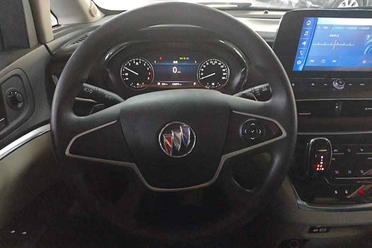 Used Buick GL8 2020 Land Cruiser Executive Class 652T Comfort Model
