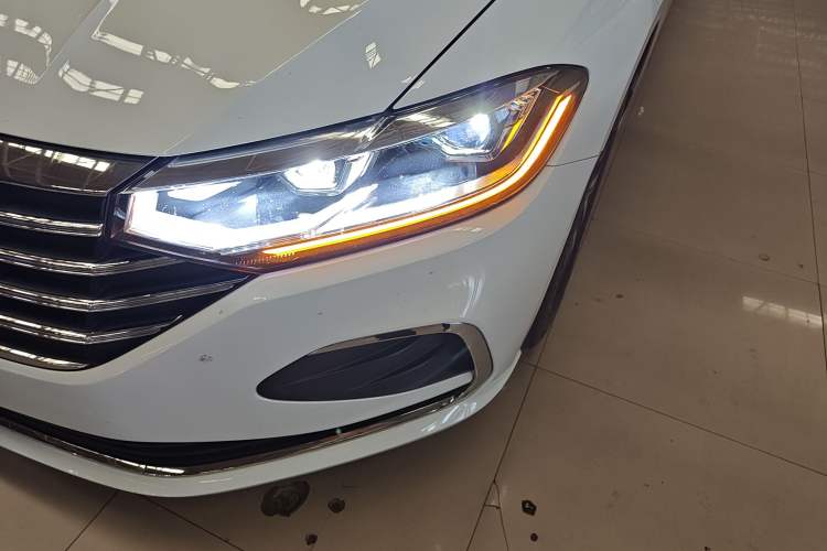 Used Volkswagen Lavida 2023 300TSI DSG Full-Comfort Edition
