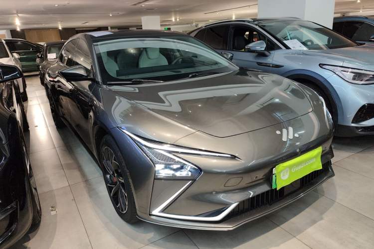 Used  L7 2022 Dynamic Model
