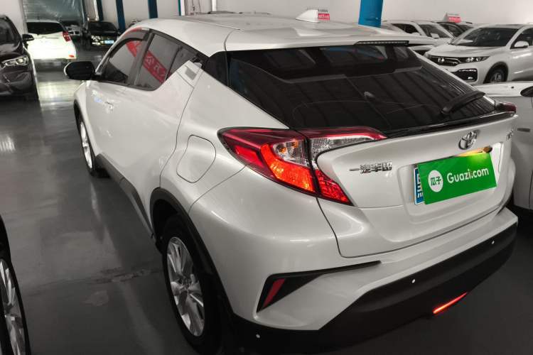 Used Toyota IZOA 2021 2.0L Enjoy Edition
