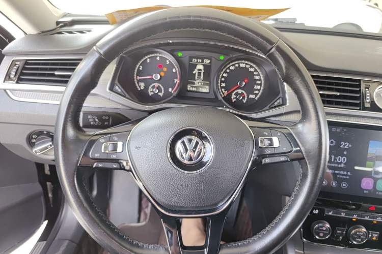 Used Volkswagen Passat 2017 280TSI DSG Luxury Edition
