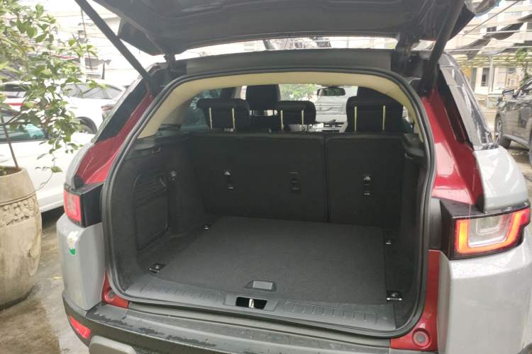 Used Land Rover Range Rover Evoque 2016 2.0T PURE Style Edition
